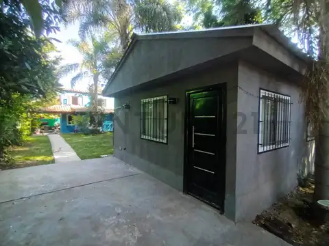 Casa en Venta con 3 cocheras