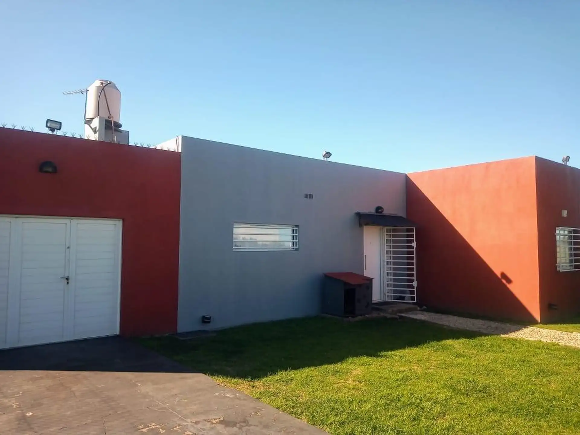 Casa de tres ambientes en El Marquesado