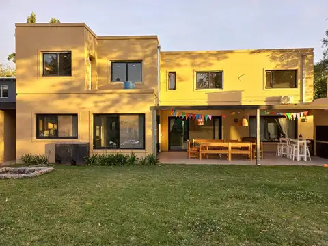 Casa en Alquiler Temporal de 4 dormitorios