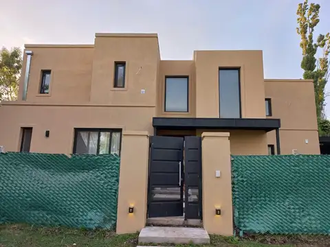 Casa en Alquiler Temporal en Bella Vista, USD 2.400
