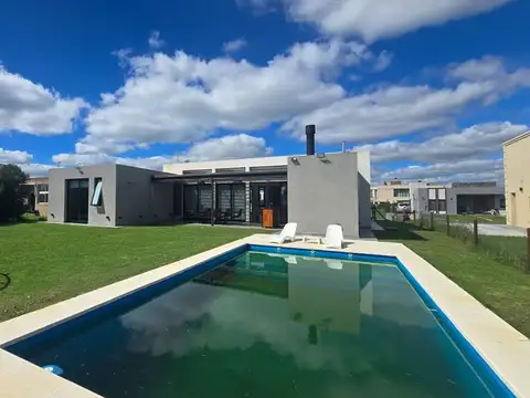 Casa en Venta en La Alameda, USD 238.000