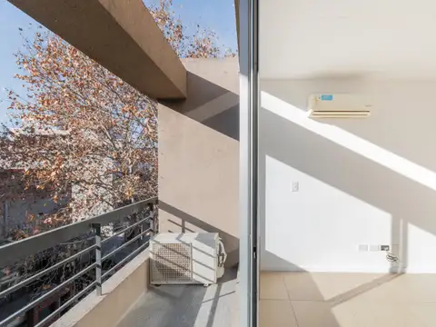 Venta Monoambiente luminoso con balcón en Saavedra