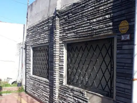 Fermi 907 , Piso PB