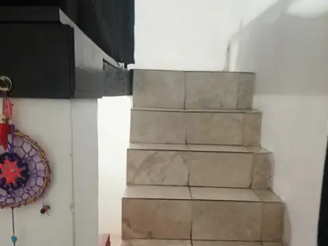 CASA DE USO COMERCIAL SOBRE AVELLANEDA AL 1000