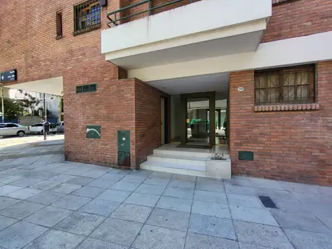 MONOAMBIENTE LUMINOSO – MUY BUEN ESTADO