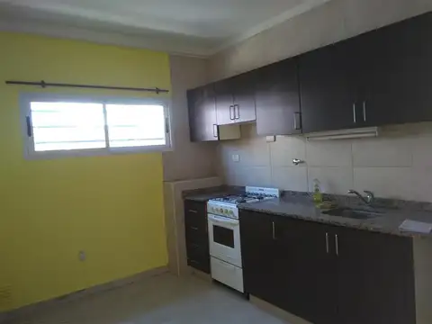 Depto Tipo Casa 3 ambientes con 1 baño