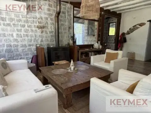 Casa 5 ambientes con 3 baños