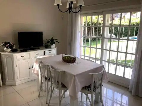 CASA EN VENTA EN MARTINEZ
