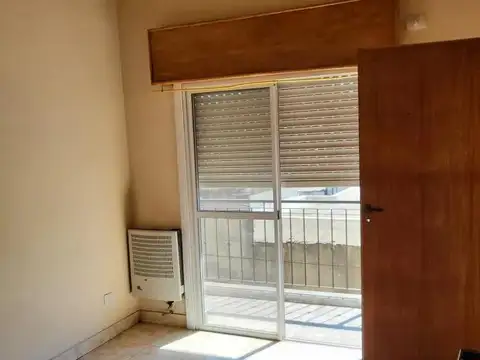 Departamento en Venta en Luis Guillon, USD 350.000