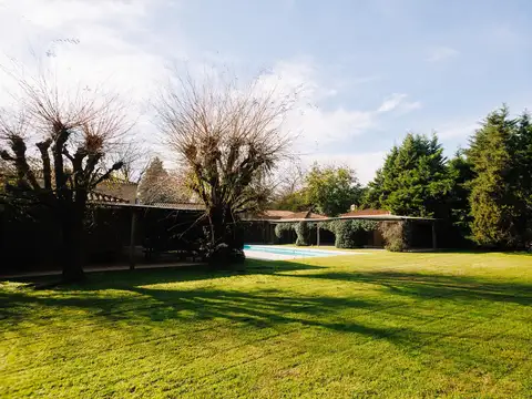 Muy buen sector de parrilla -Teresa Urdapilleta Propiedades