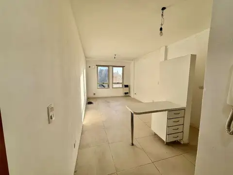 Gral Hornos 2700, Piso 1