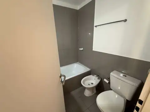 Gral Hornos 2700, Piso 1