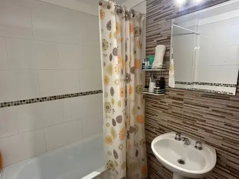 Departamento de dos ambientes en Ramos Mejia con terraza privada