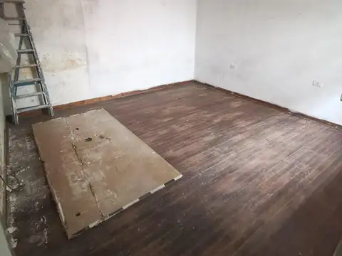 Depto Tipo Casa en Venta en Villa del Parque, USD 108.000