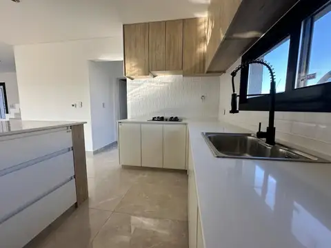 Departamento en el emprendimiento CASAS PREMIUM PILAR DEL ES