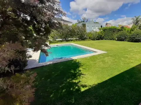 CASA 5 AMB EN VENTA P LELOIR COUNTRY ALTOS DEL SOL