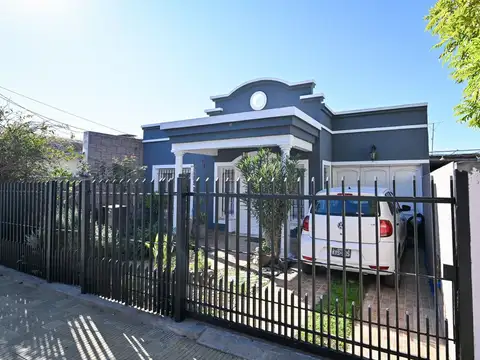  Venta Casa de 3 Dormitorios + Quincho + Pileta 