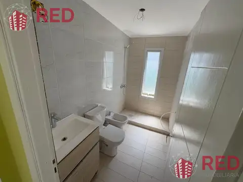 Vende casa en los Canales de Plottier