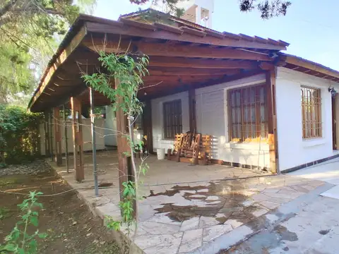 La Puntilla, Calle Laprida 1400