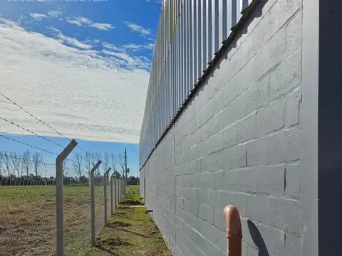 Depósito a Estrenar de 1.200 m2 en el Parque Industrial Ruta 6 KM 180