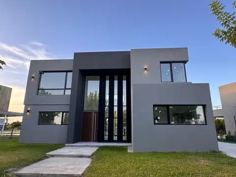 Acacias 100