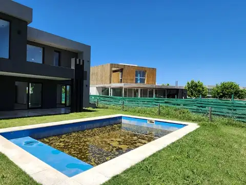 Casa en Venta en Puertos - Acacias, USD 400.000