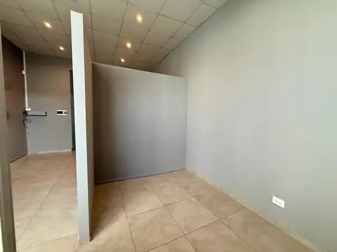 Alquiler 24 meses moderna oficina en zona Chauvin sin expensas