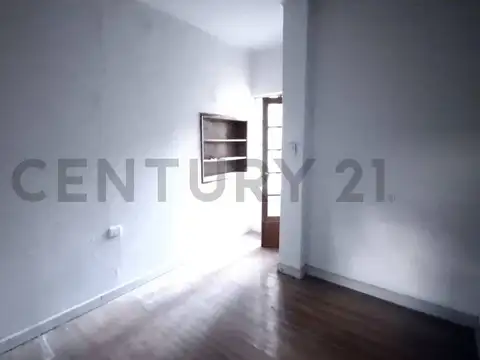 ALQUILER COMERCIAL - CASA EN CABALLITO - EXCELENTE UBICACIÓN