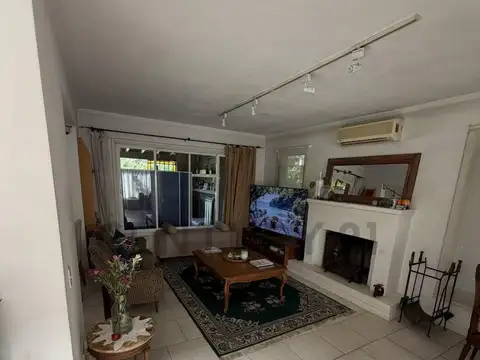 Casa en Venta con 5 cocheras