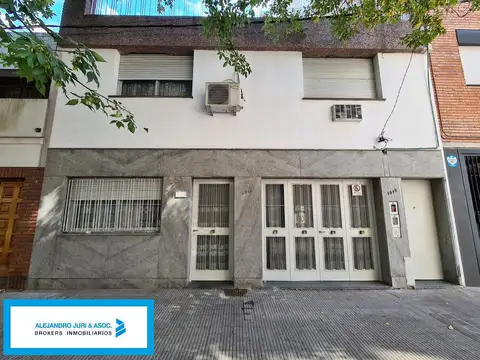 Depto Tipo Casa en Venta de 5 ambientes