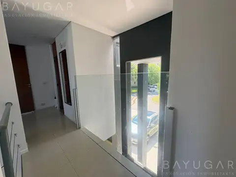 Venta - Casa Estilo Moderno en Barrio St Mathew's - Pilar