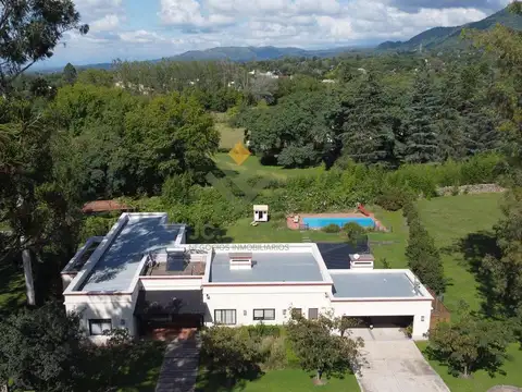 Lindisima Casa en Club Privado  Finca La Montaña