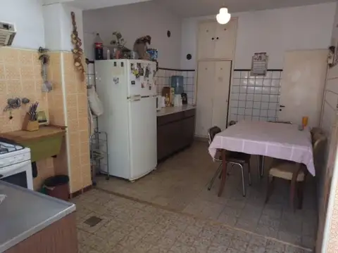 Chalet muy buena ubicación!