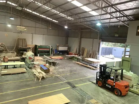 Galpon en Venta 112  mts Fondo