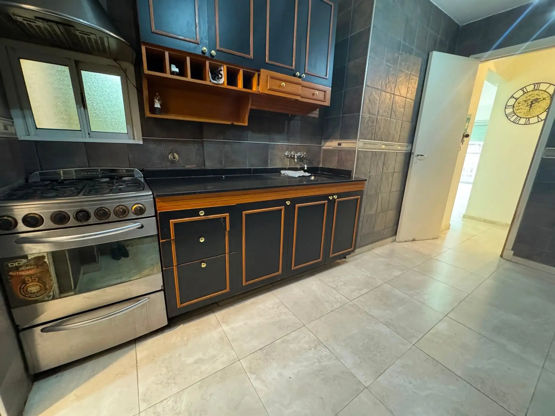 VENTA 4 AMBIENTES C/ DEPENDENCIA E/ COCHERA BALCON