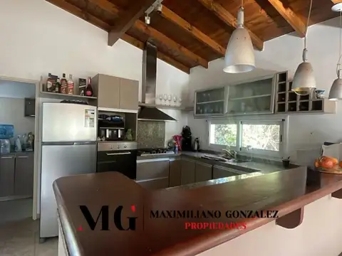 Casa 4 ambientes con 3 baños