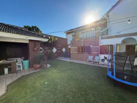VENTA CASA 4 DORMITORIOS. B° AYACUCHO APTA CREDITO