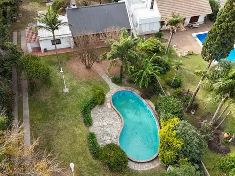 Quinta con pileta sobre Ruta 70 frente al Jockey Club