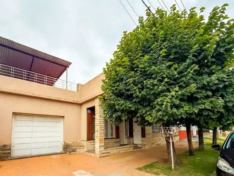 VENTA CASA 5 AMBIENTES EN EL PALOMAR