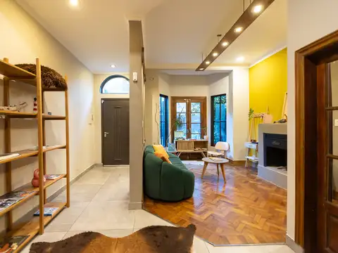 Casa en Venta 5 Ambientes Olivos, Jardin y Pileta