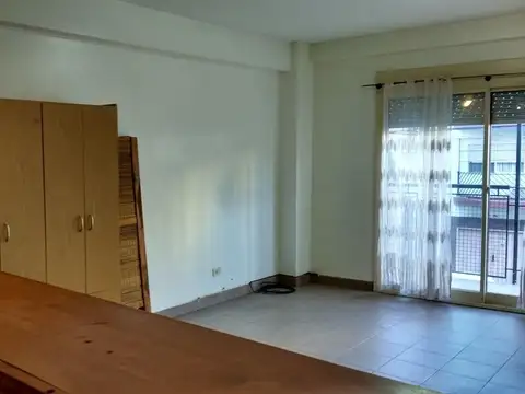OPORTUNIDAD   MONOAMBIENTE C/ BALCON AL FRENTE APTO CREDITO