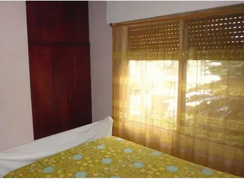 Depto Tipo Casa en Venta en San Isidro Vias / Rolon, USD 170.000