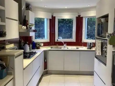 Casa en Venta en Countries y Barrios Cerrados en Esteban Echeverria, USD 1.000.000