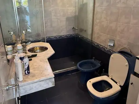 VENDO. Casa y departamento céntrico. Concordia, ER.