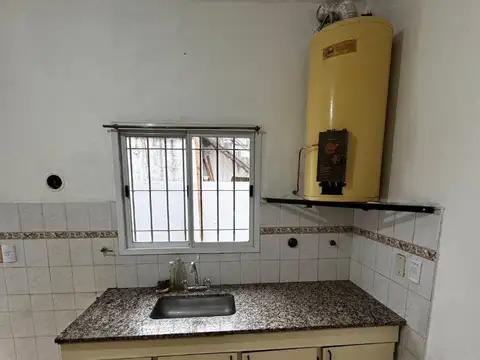 Casa en Alquiler con 1 cochera