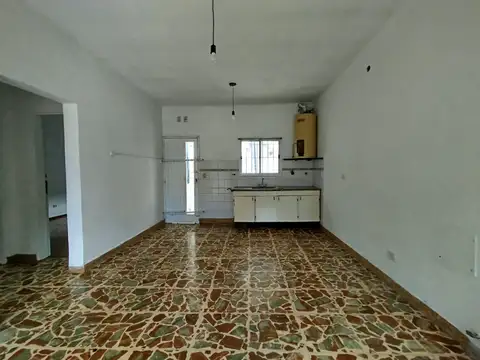 Casa en Alquiler con 1 cochera