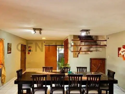 Casa 6 ambientes con 2 baños