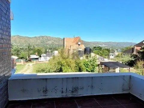 Casa a la Venta 4 Dor ,Pileta, Vista a las Sierras.