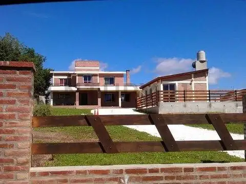 Casa a la Venta 4 Dor ,Pileta, Vista a las Sierras.