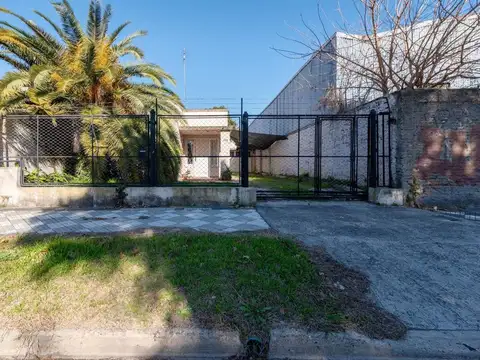 VENTA CASA Monte Grande a Remodelar cerca Estación